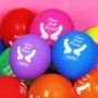 Świetny gadżet różnokolorowych baloników na imprezę - 7